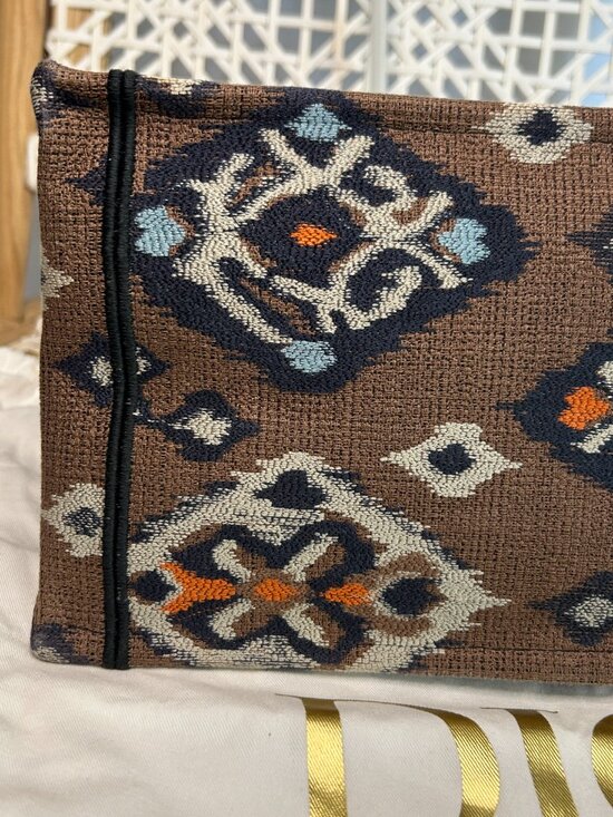 Dior Christian Dior Book Tote, Large - Picture 6 of 16